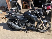 Matte Black TVS Apache RTR 200 4V