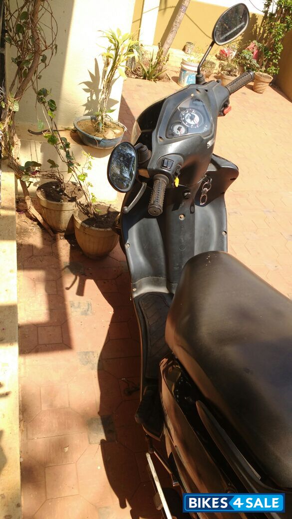 Black TVS Wego Black TVS Wego