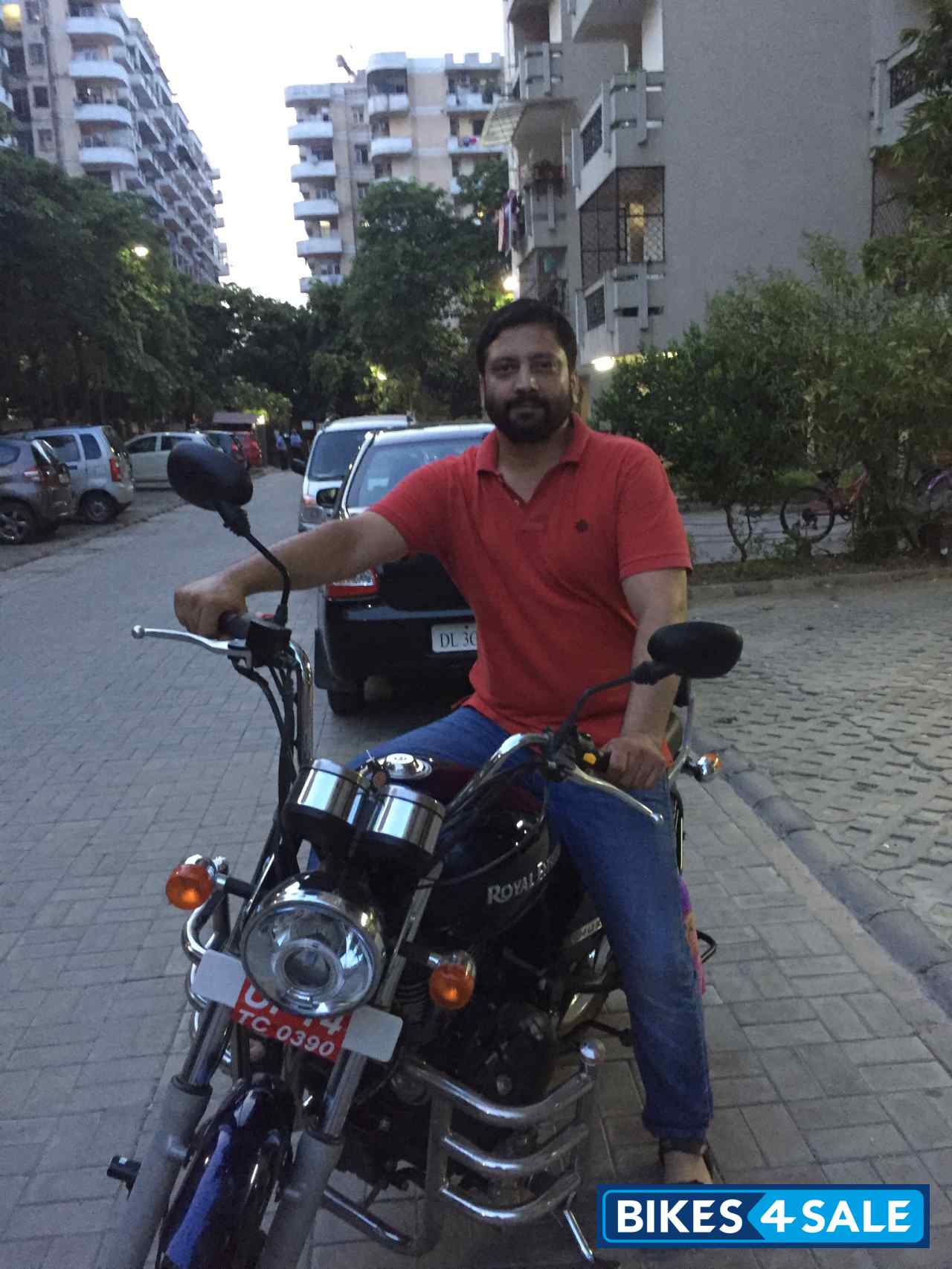 Blue Royal Enfield Thunderbird 500