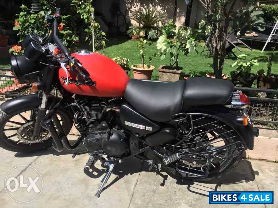 Black Royal Enfield Thunderbird 500 Black Royal Enfield Thunderbird 500