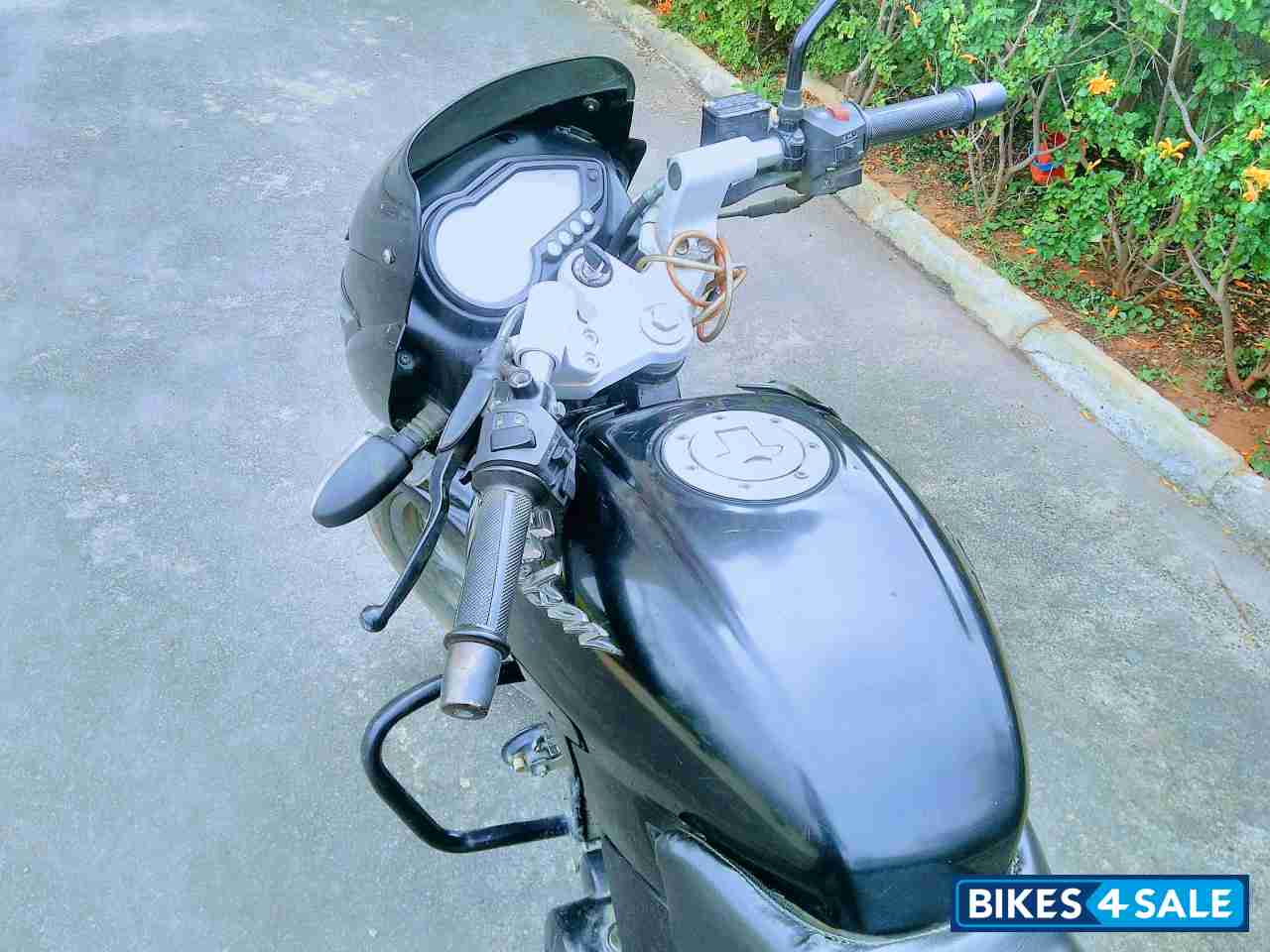 Black Bajaj Pulsar 180 DTSi