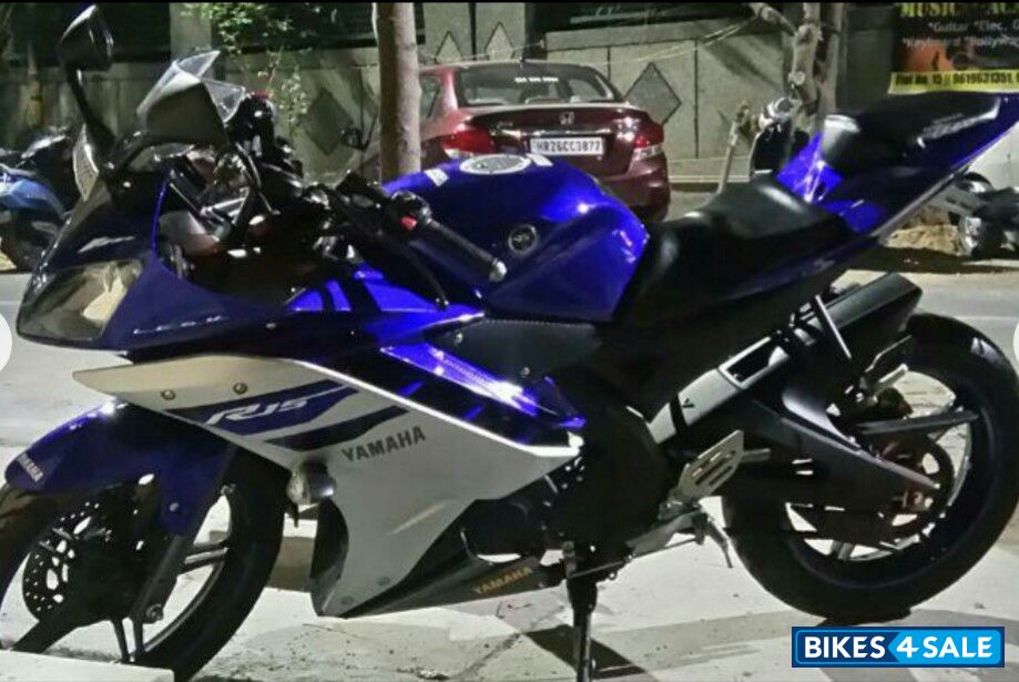 Yamaha r15 online v2 2017 model