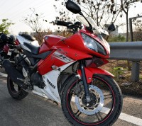 Red Yamaha YZF R15 V2