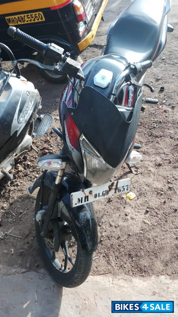 Black Bajaj Discover 125 ST Black Bajaj Discover 125 ST