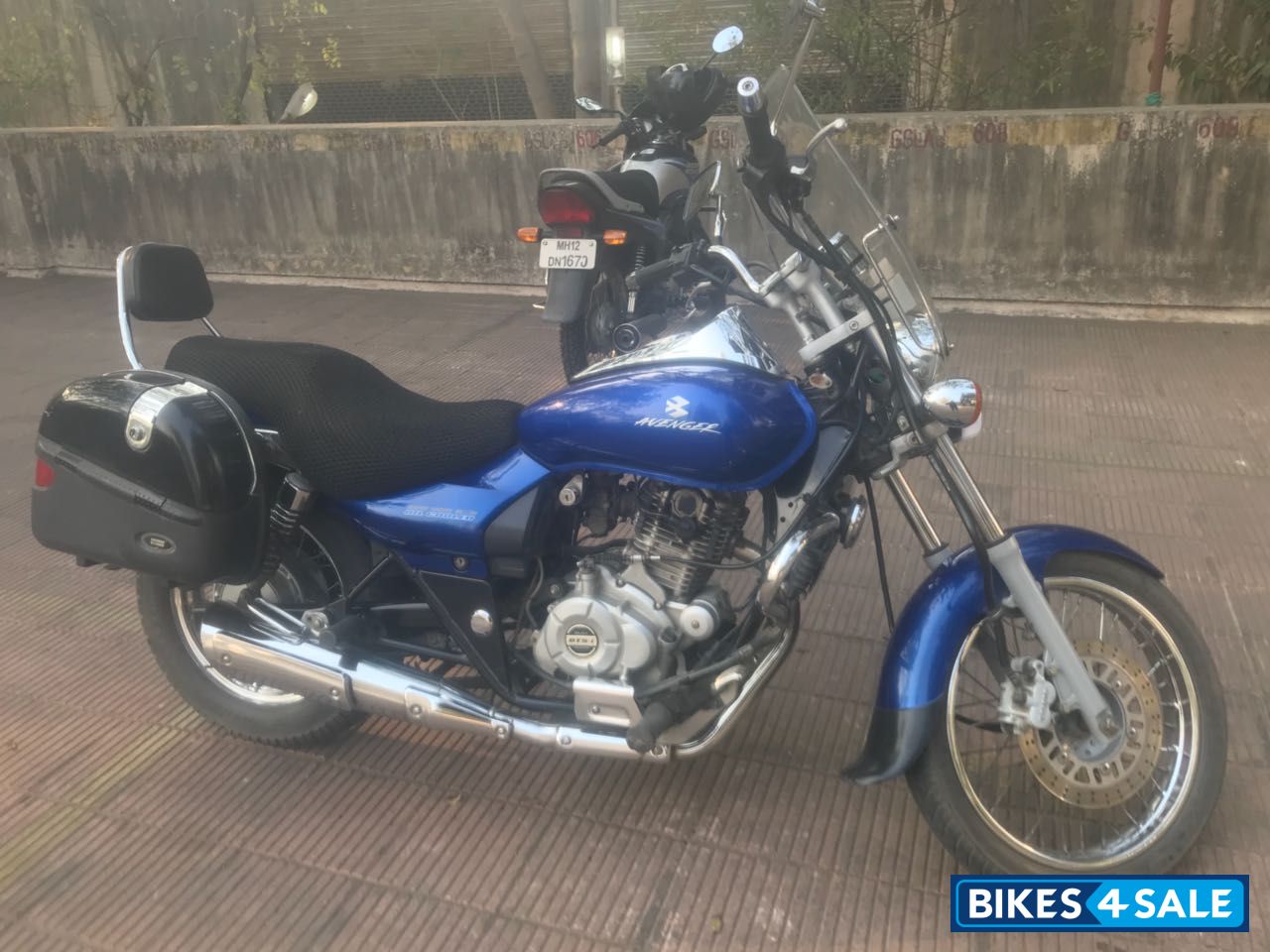 Bajaj Avenger 220 DTS-i Bajaj Avenger 220 DTS-i