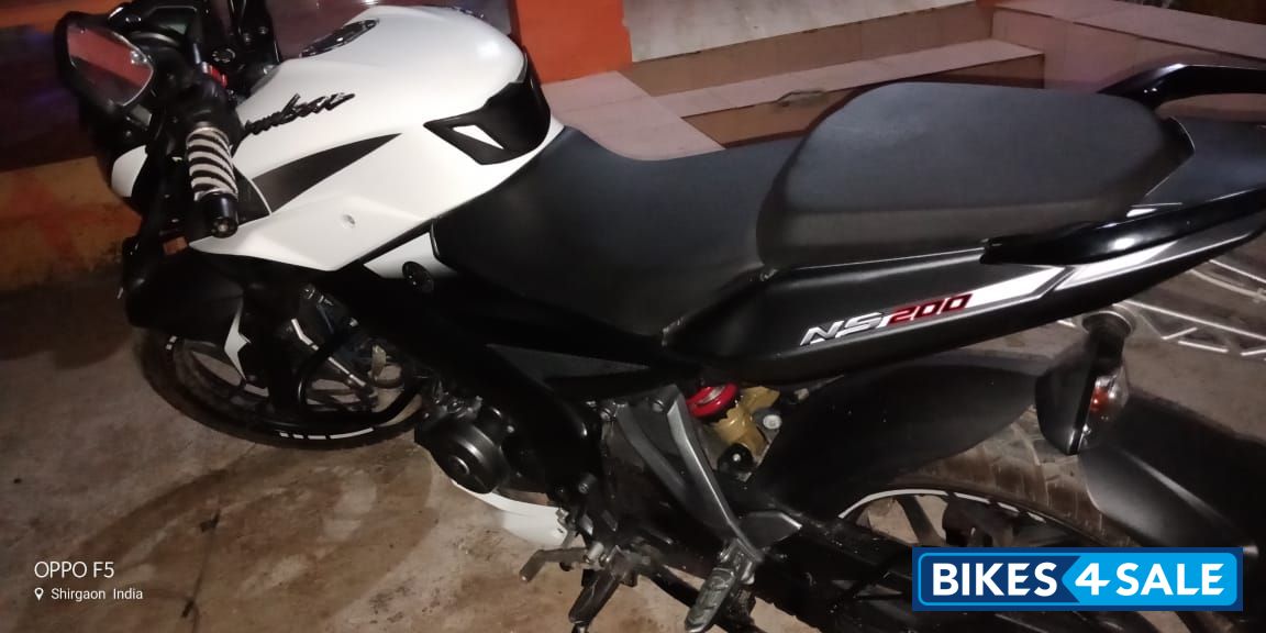 Bajaj Pulsar 200 NS Bajaj Pulsar 200 NS