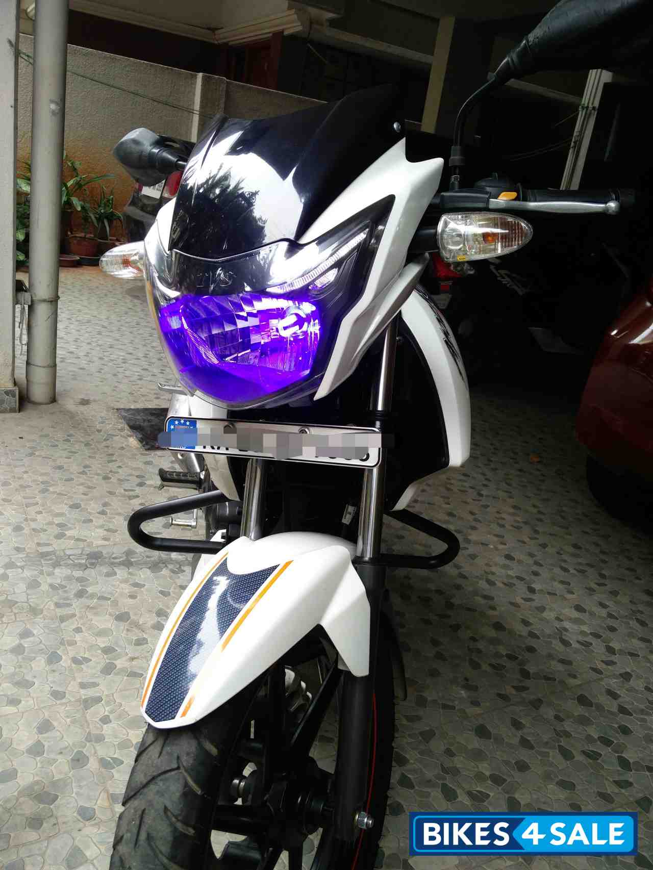 Used 16 Model Tvs Apache Rtr 160 For Sale In Bangalore Id White Colour Bikes4sale