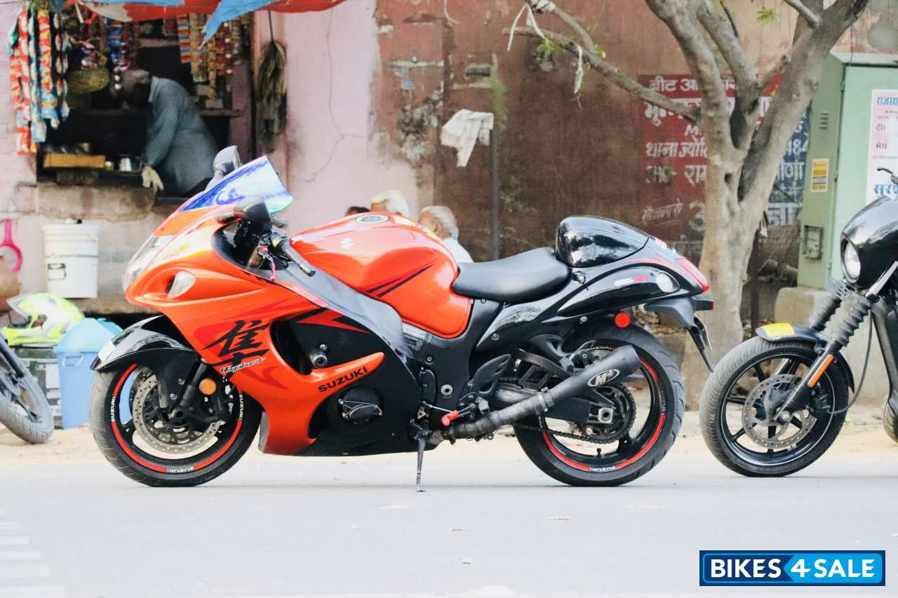 Used 2010 model Suzuki Hayabusa GSX1300R for sale in Jaipur. ID