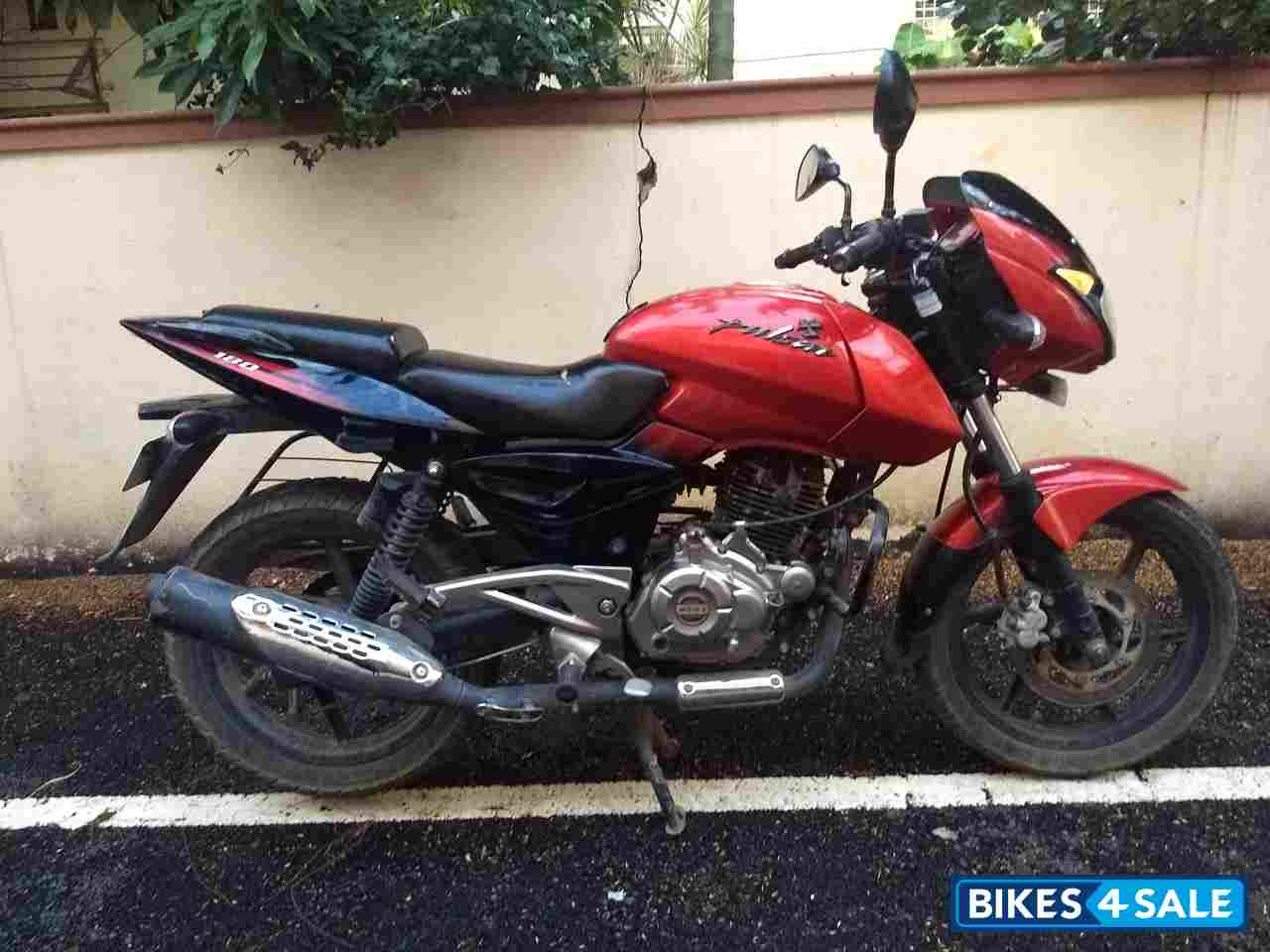W Red D De Bajaj Pulsar 180 DTSi