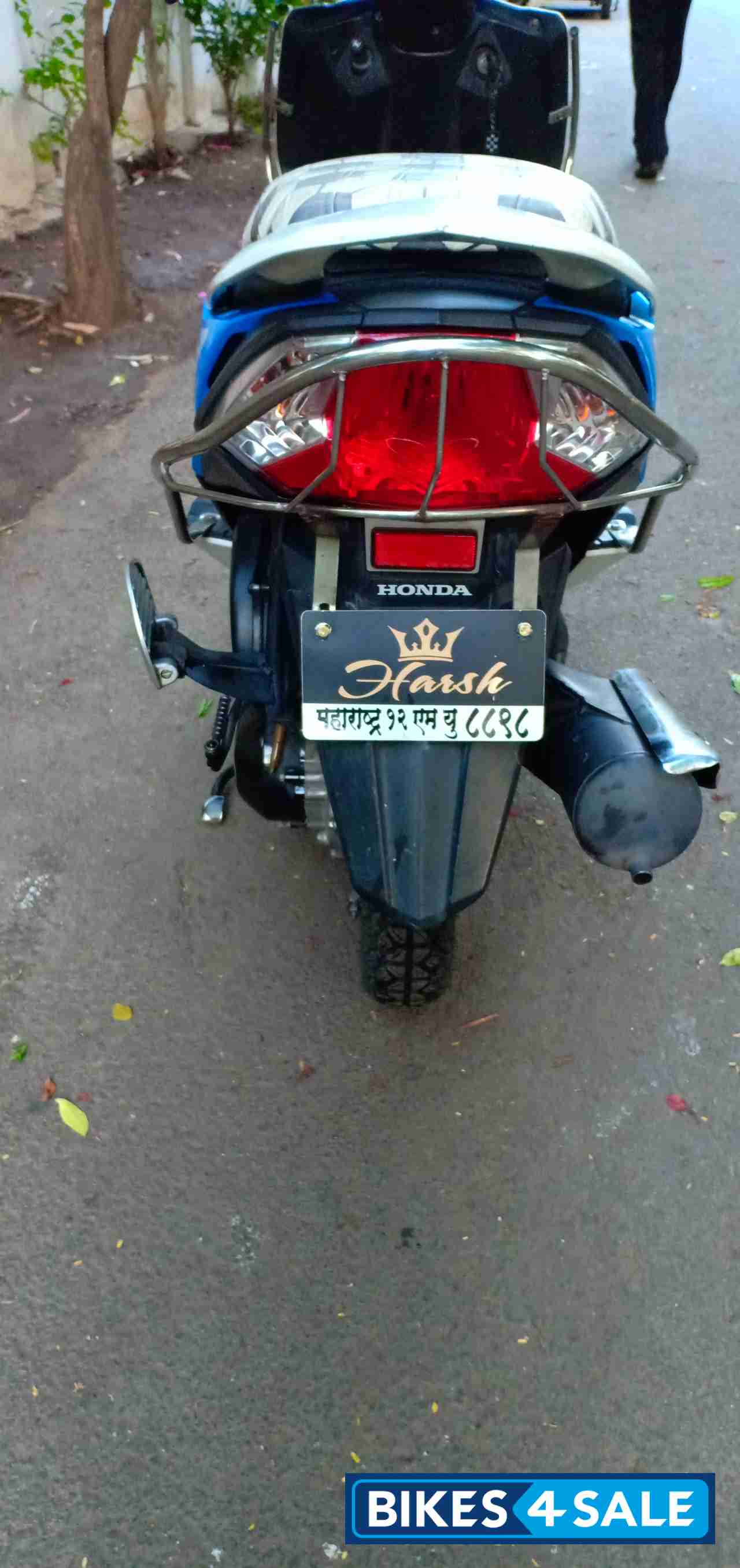 Blue White Honda Dio Blue White Honda Dio