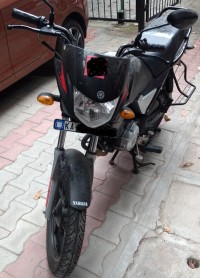 Matt Black Yamaha Saluto RX