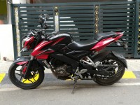 Red Bajaj Pulsar 200 NS