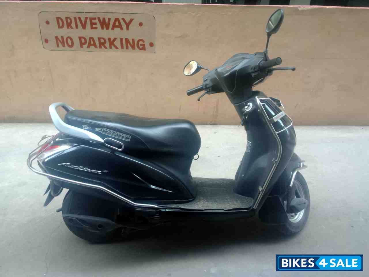 Black Honda Activa 3G