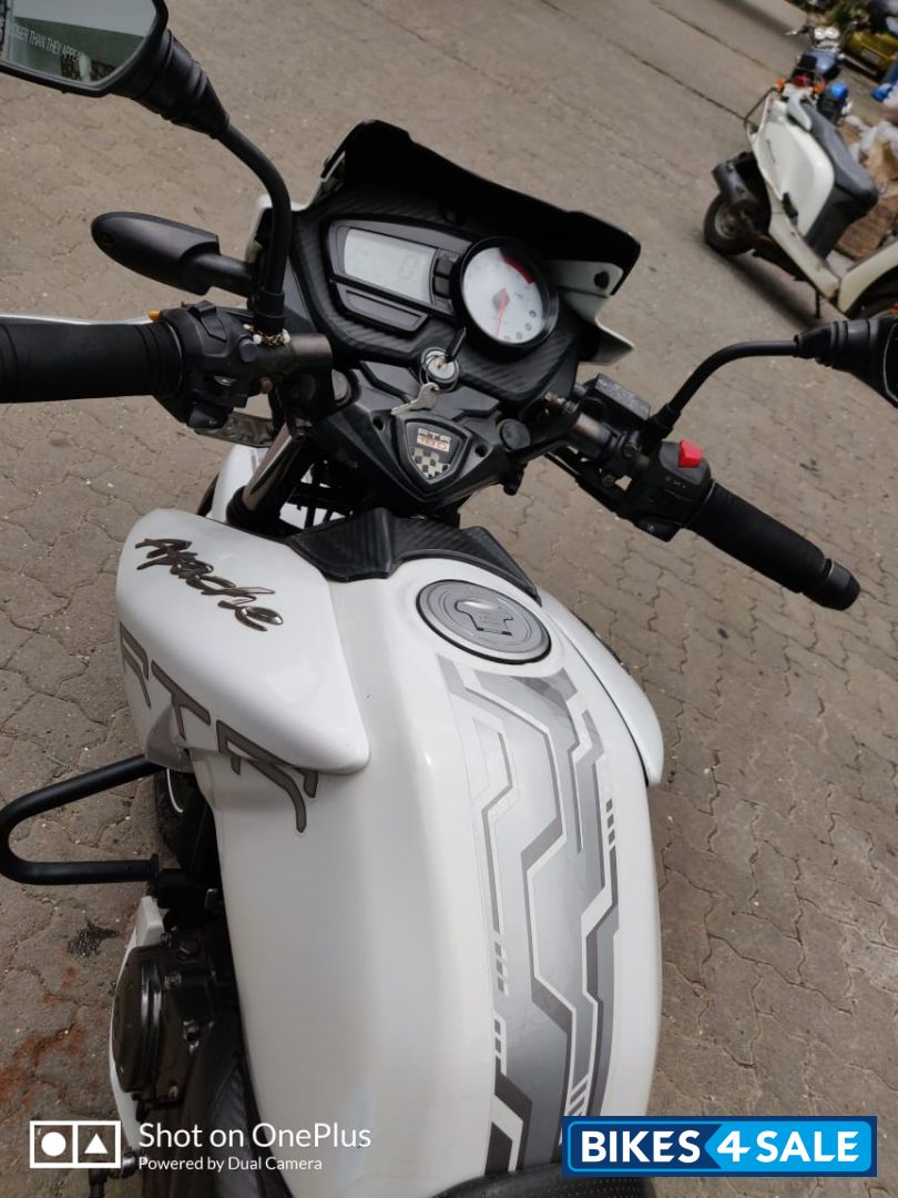 White TVS Apache RTR 180 ABS White TVS Apache RTR 180 ABS