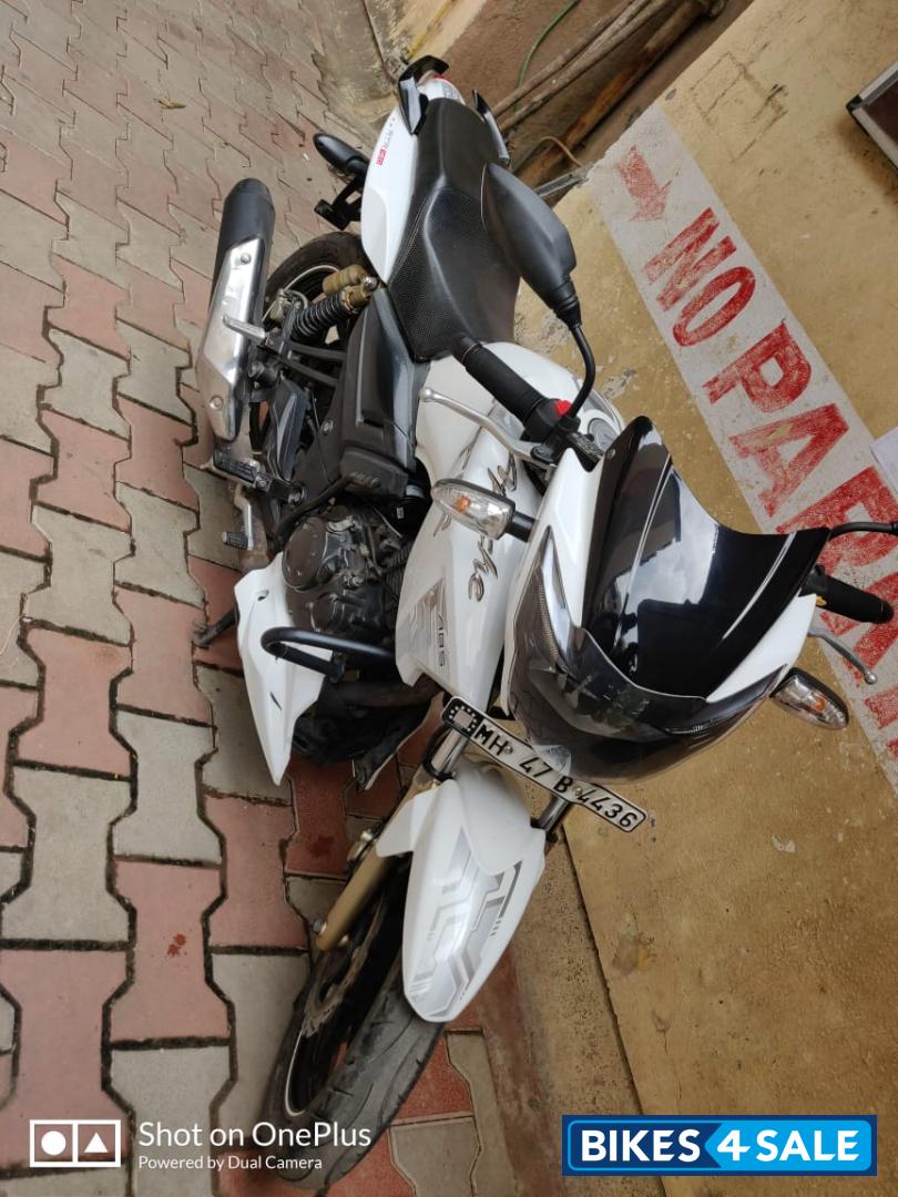 White TVS Apache RTR 180 ABS