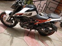 White KTM Duke 250