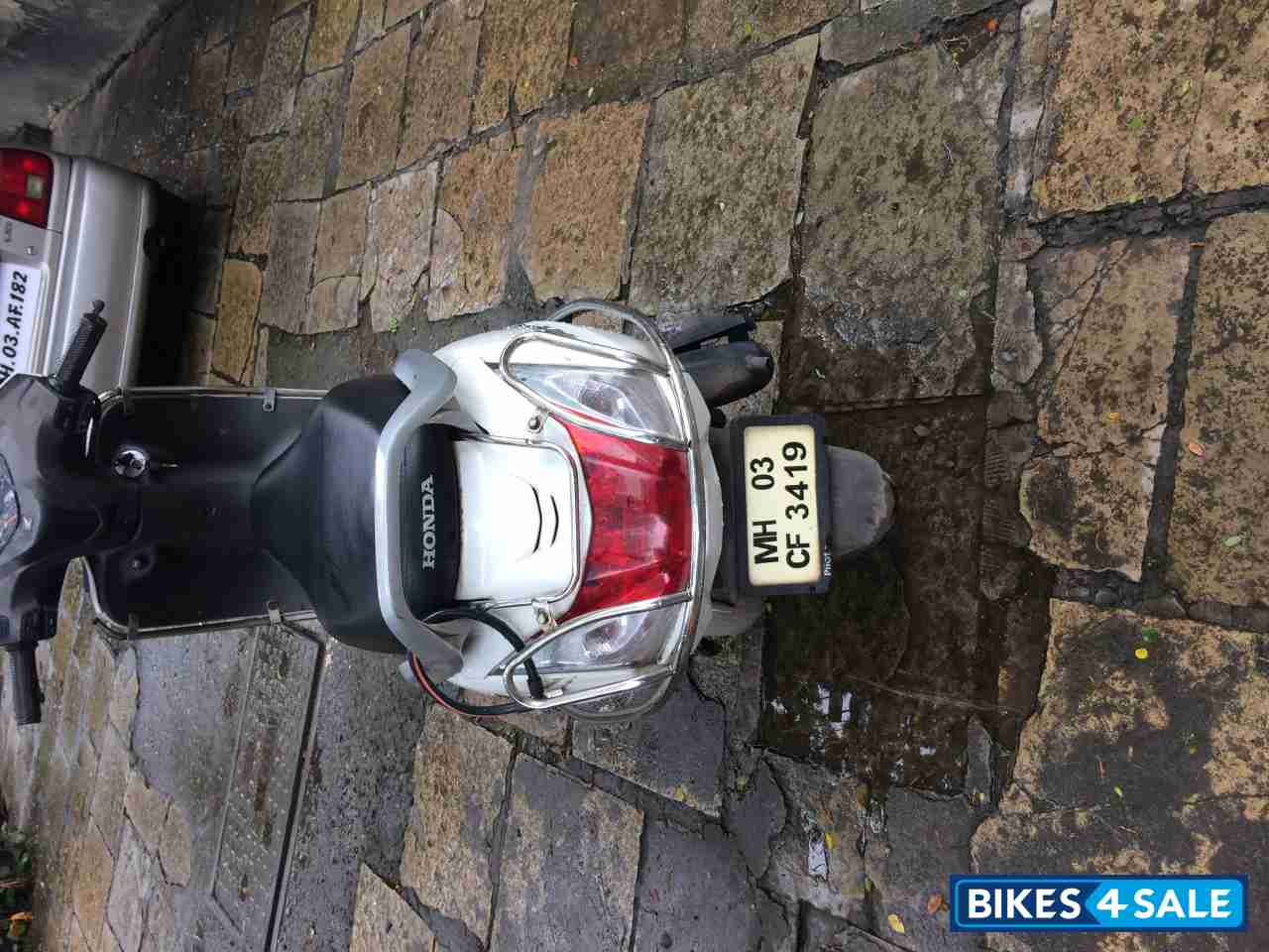White Honda Activa 3G White Honda Activa 3G