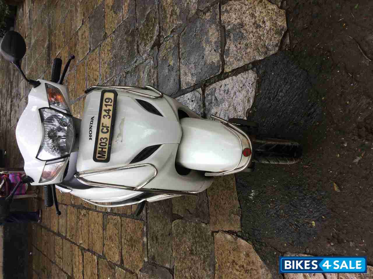 White Honda Activa 3G White Honda Activa 3G