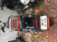 Black Bajaj Avenger 220 DTS-i