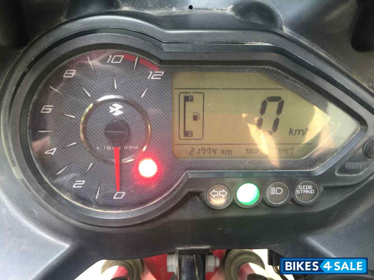 pulsar 220 reserve indicator