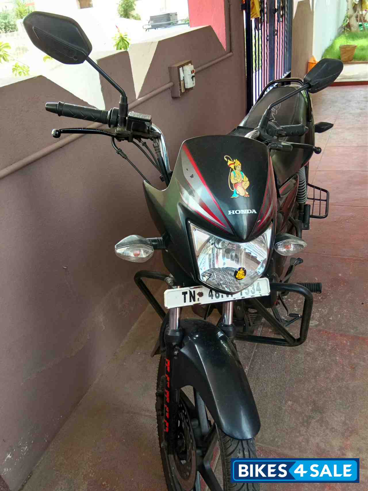 Honda shine 2012 online model second hand price