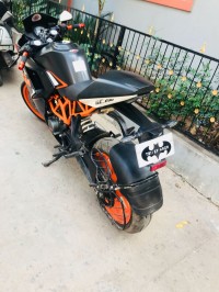 Black KTM RC 200