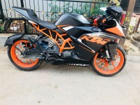 Black KTM RC 200