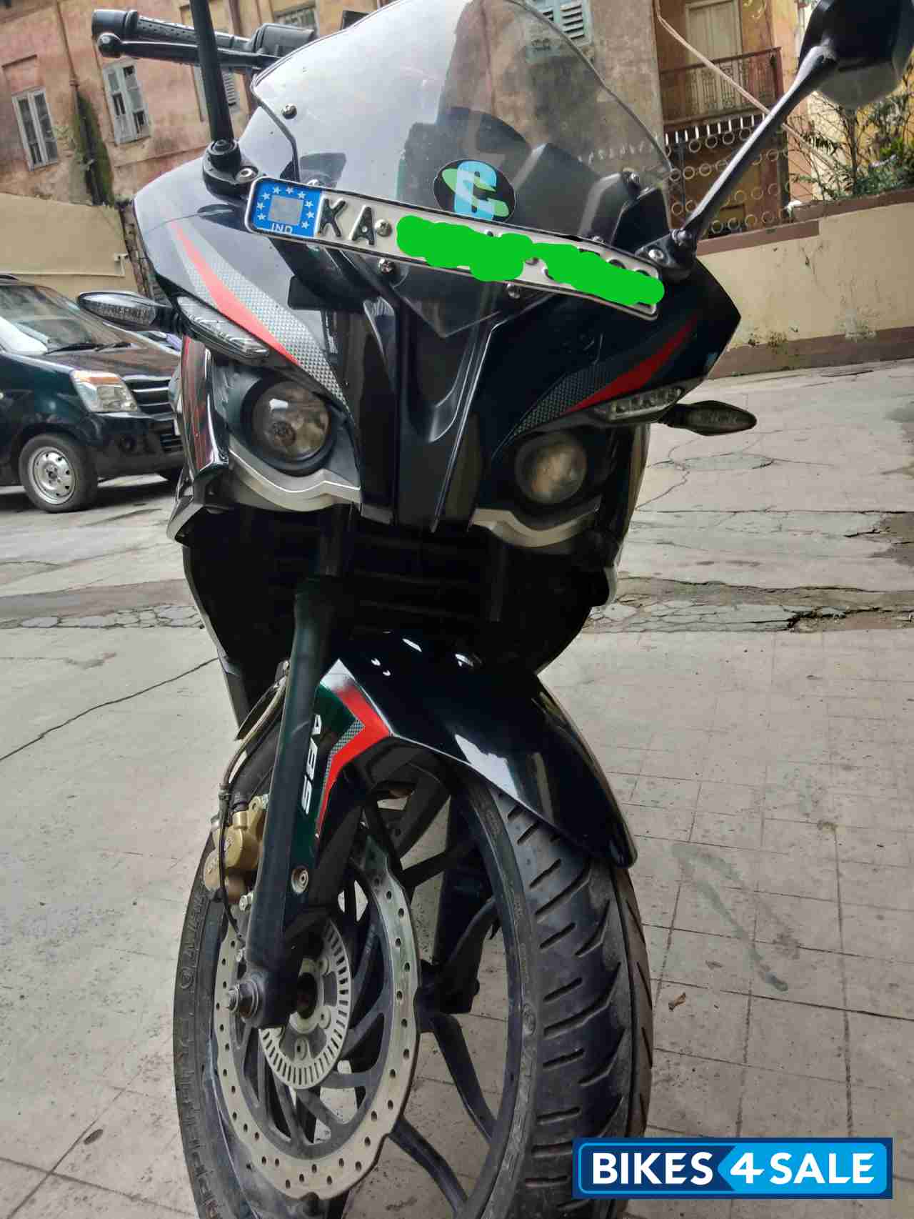 Black Bajaj Pulsar RS 200 ABS Black Bajaj Pulsar RS 200 ABS