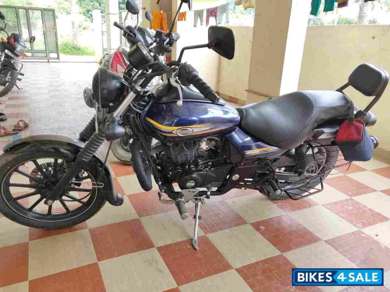 bajaj avenger backrest online