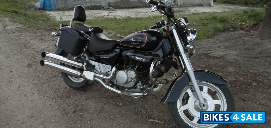 Hyosung Aquila GV250