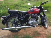 Red Royal Enfield Classic 350 Redditch Red