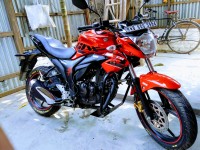 Red Suzuki Gixxer 150