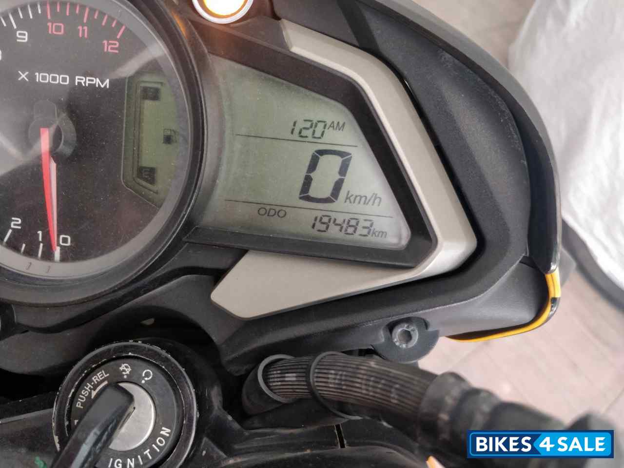 Mustard Yellow Bajaj Pulsar 200 NS Mustard Yellow Bajaj Pulsar 200 NS