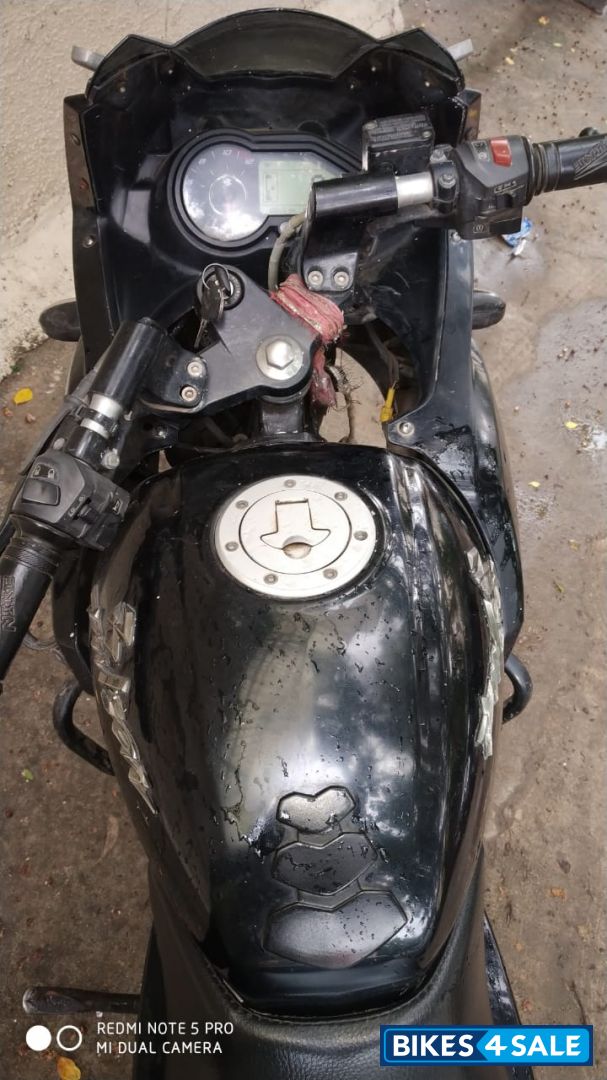 Bajaj Pulsar 220F