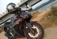 Black Yamaha YZF R3