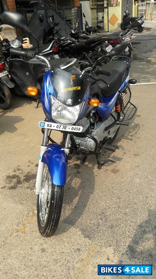 Blue Bajaj CT 100