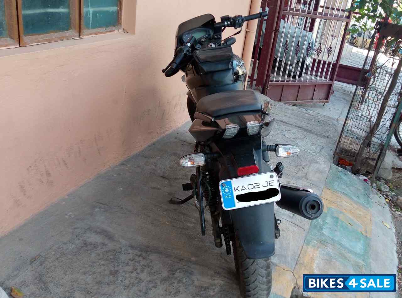 Black Bajaj Pulsar 180 DTSi Black Bajaj Pulsar 180 DTSi