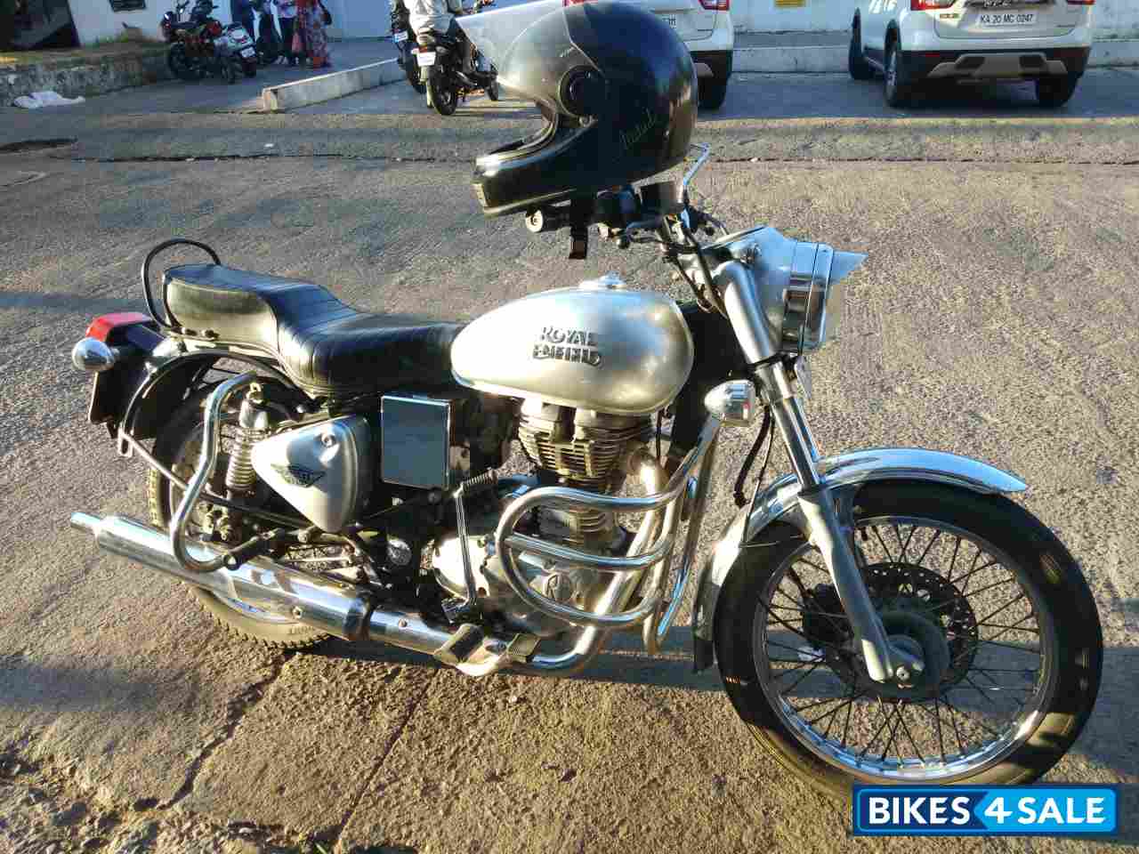 Silver Royal Enfield Bullet Electra Twinspark Silver Royal Enfield Bullet Electra Twinspark