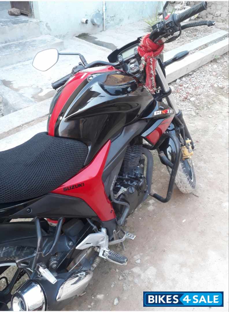 Used 2016 model Suzuki Gixxer 150 for sale in Faridabad. ID 192936. Red ...