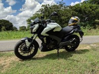 White Bajaj Dominar 400