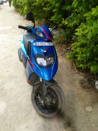 Blue Aprilia SR 125