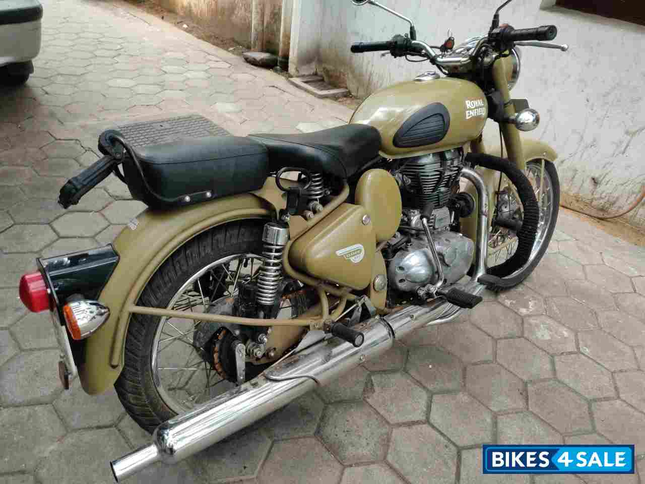 Desert Storm Royal Enfield Classic Desert Storm