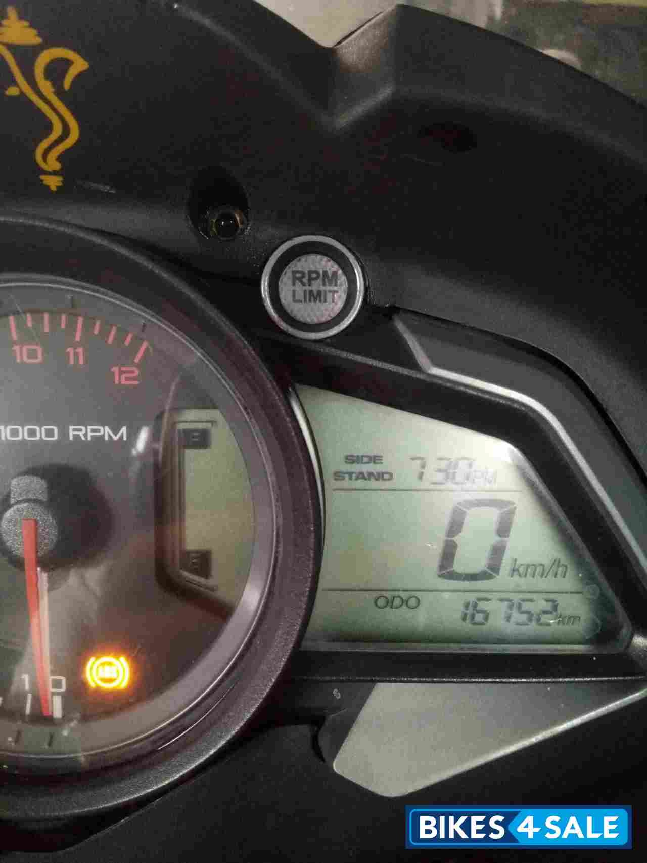 Yellow Bajaj Pulsar RS 200 ABS Yellow Bajaj Pulsar RS 200 ABS