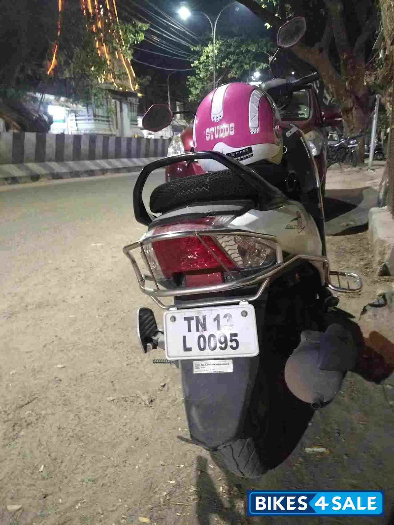 Pink & White Honda Activa i Pink & White Honda Activa i