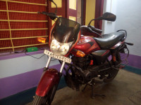 Red Bajaj Platina 100 ES