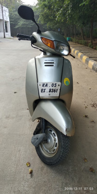 Gold Honda Activa