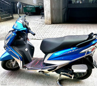 Blue Yamaha Ray