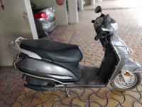 Metallic Silver/grey Honda Activa 125