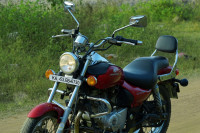 Bajaj Avenger