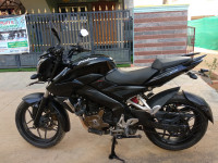 Black Bajaj Pulsar 200 NS